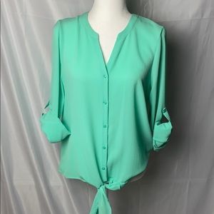 ⭐️ 3/$30 Apt. 9 Mint Green Button Down Blouse